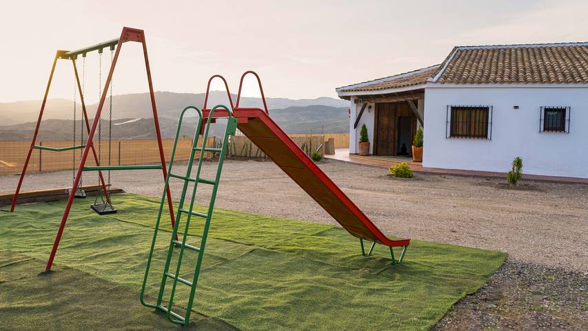 Casa rural para 12 personas, con piscina para niños y jardín, Se admiten mascotas en Casabermeja - 3