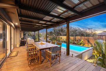 Holiday Home for 14 People in Mount Martha, Mornington Peninsula, Photo 3