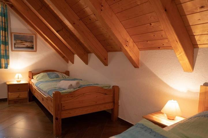 Ferienwohnung für 6 Personen, mit Pool und Garten sowie Balkon und Sauna in Hilders - 2