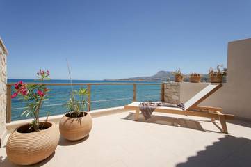 Gîte pour 4 personnes, avec terrasse et vue dans Kalyves