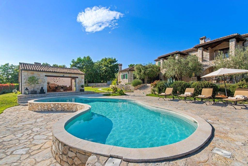 Villa Adriana mit privatem Pool in Brajkovići. in Radetići, Zentralistrien