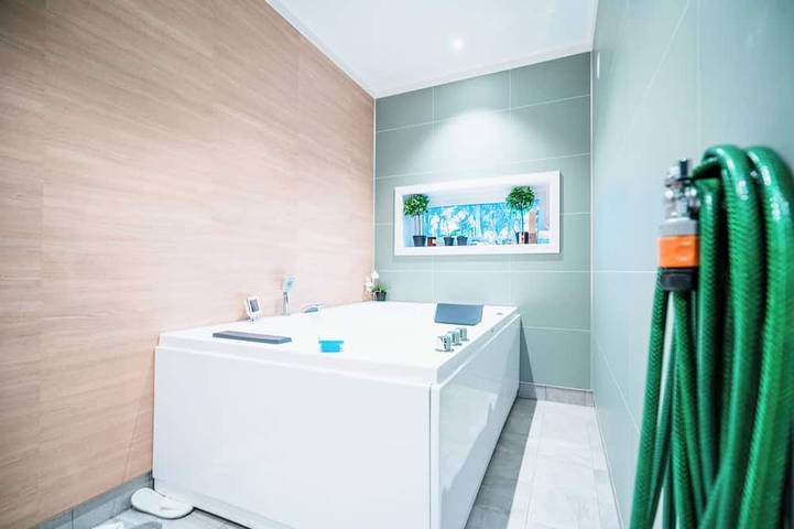 Newly built single-family home with its own spa area in Bamble