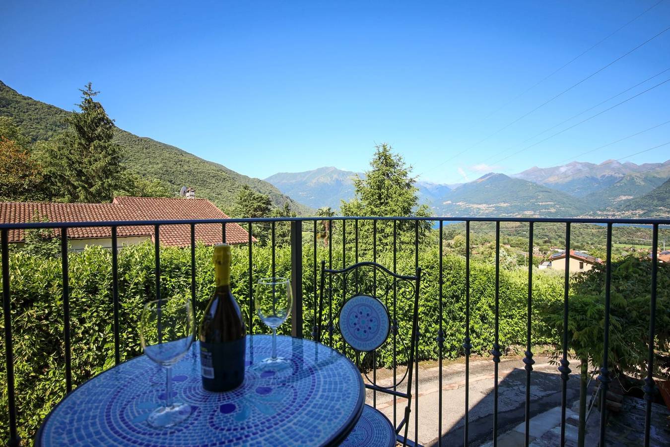 Monolocale intero, Appartamento 'Casa Mia' con vista lago e Wi-Fi in Colico, Alpi Orobie Occidentali