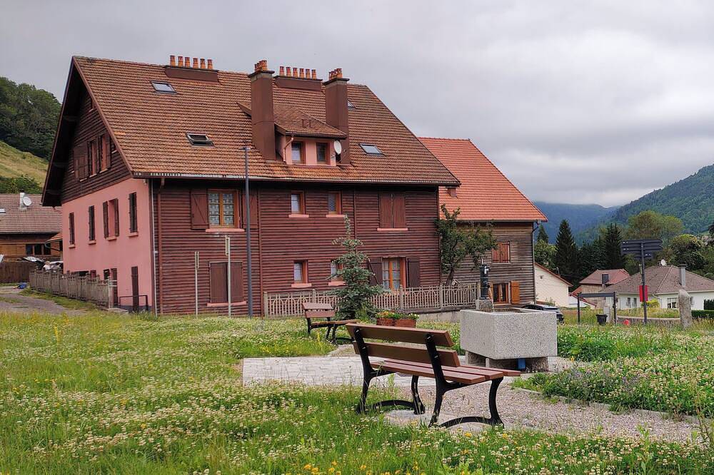 Ganze Wohnung, Duplex avec vue au centre de Bussang in Bussang, Regionaler Naturpark Belchen der Vogesen