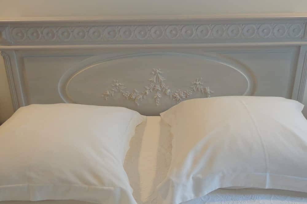 Appartement entier, Domaine Les Rivales en Provence - 5 chambres - 10 couchages - climatisation in Cavaillon, Parc naturel régional du Luberon