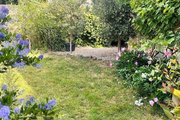 Gîte pour 4 personnes, avec jardin ainsi que jacuzzi et terrasse à Fontevraud-l'Abbaye
