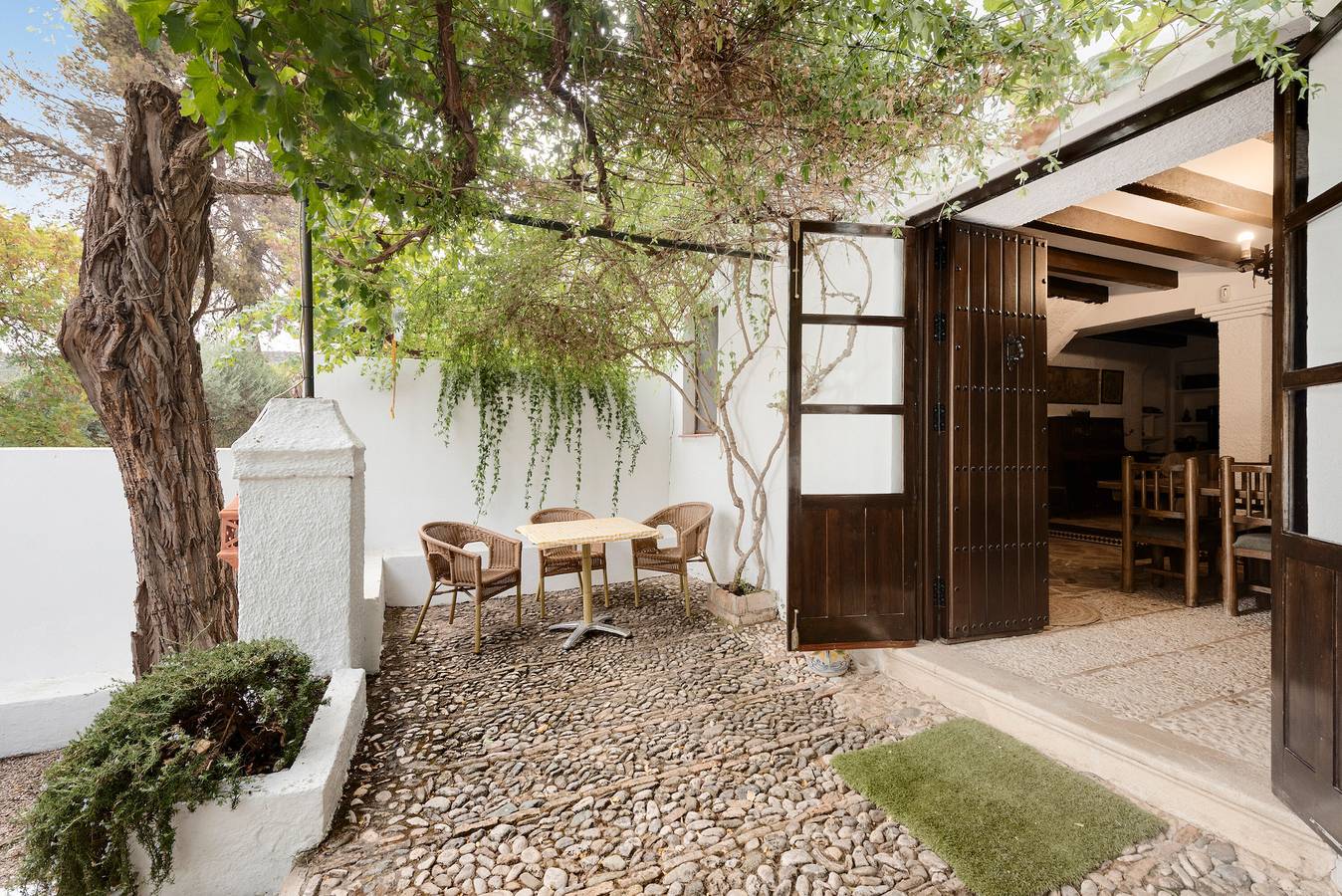 Casa Vacacional 'Cortijo Caracate' con Vista a la Montaña, Wi-Fi y Aire Acondicionado in Archidona, Provincia de Málaga