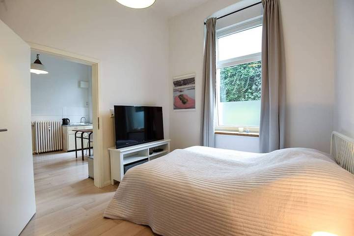 Ganze Wohnung, Small home in the center of Dusseldorf in Düsseldorf-Friedrichstadt, Düsseldorf
