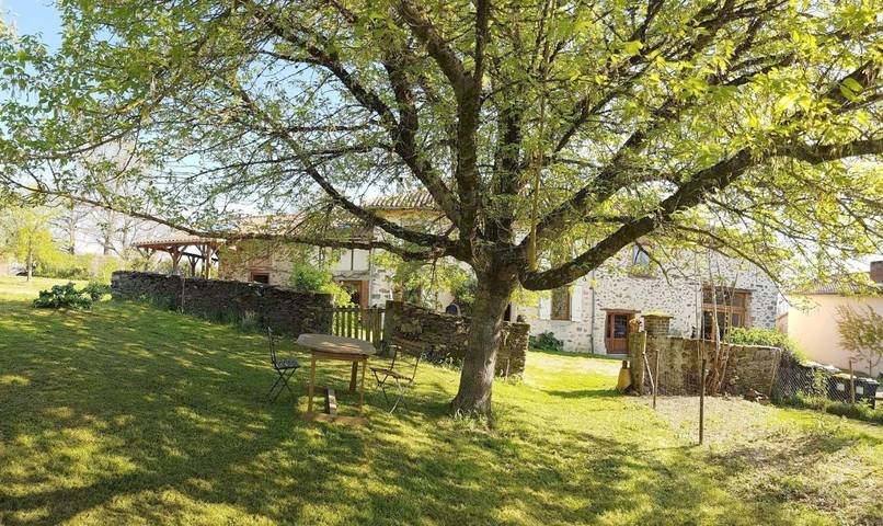 Chambre d’hôte pour 2 personnes, avec jardin ainsi que terrasse et vue