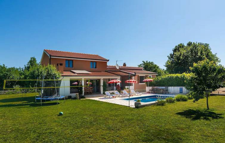 Holiday Home Domina in Dalmatinisches Zagora