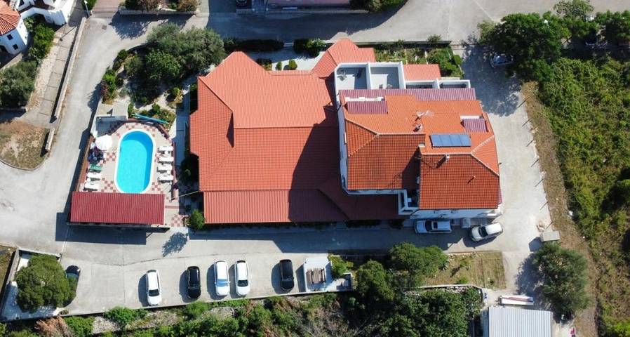 Chambre d’hôte pour 3 personnes, avec jardin et piscine à Gajac - 2