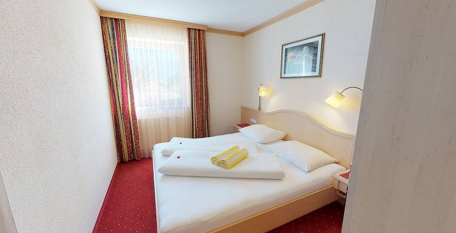 Ganze Ferienwohnung, Ferienwohnung "Rosenquarz" mit Frühstück in Madseit, Hintertux