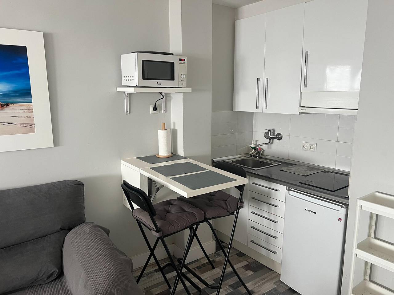 Entire apartment, Apartment in Torremolinos 300 m from beach in Montemar Torremolinos, Torremolinos