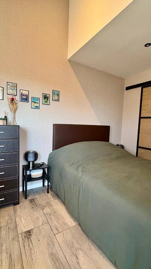Appartement entier, One-Bedroom Apartment in Prenois, Région de Dijon