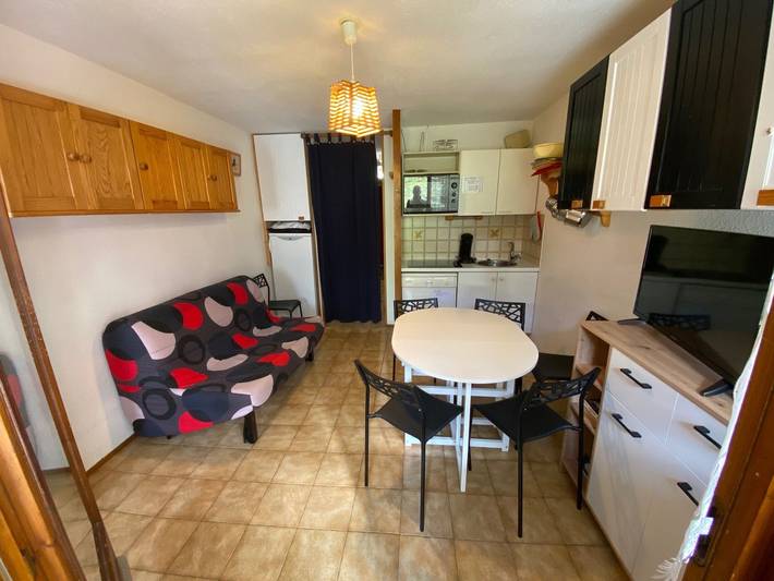 Ganze Wohnung, Gemütliches Apartment, nahe Etale, südlicher Balkon, Parkplatz in La Clusaz, Annecy und Umgebung