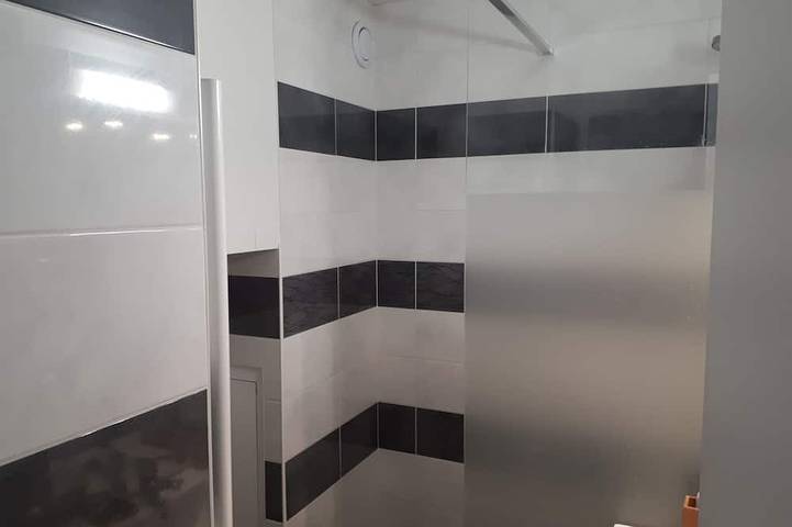 Gîte pour 2 personnes, avec jardin et balcon dans Plage de La Birochère - 3