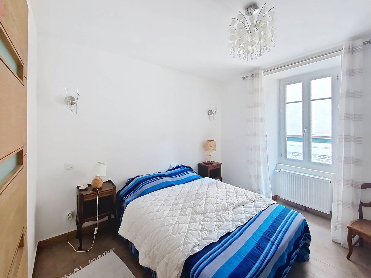 Renoviertes Haus, 50m vom Strand, 3 Sz, 3 Bäder, zentrale Lage, nah Einkaufsmöglichkeiten, Parkmöglichkeit in Les Sables-d'Olonne, Vendée