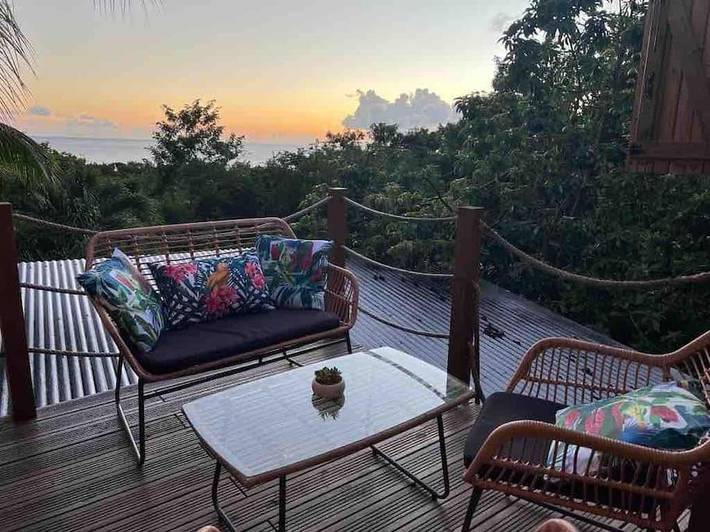 Gîte pour 2 personnes, avec vue et jardin, animaux acceptés à Gourbeyre - 2