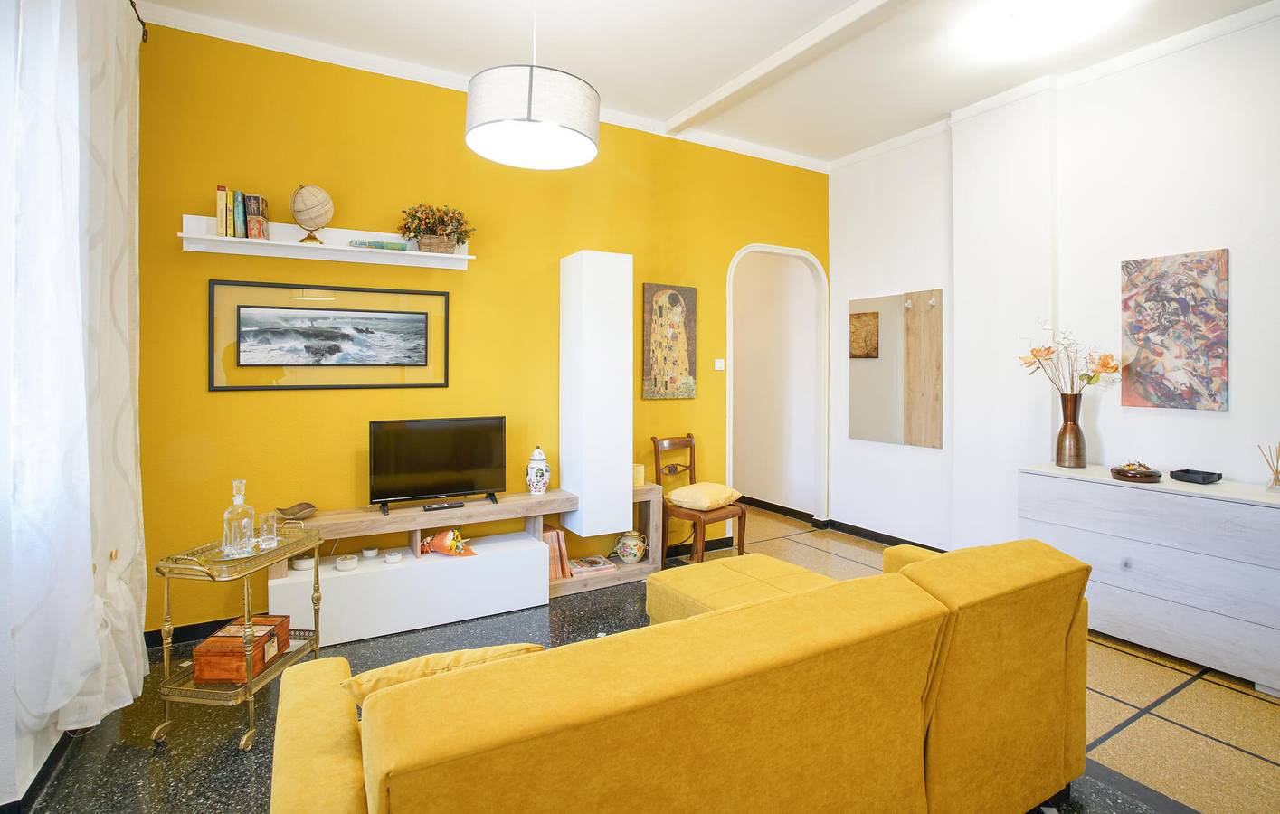 Hel ferielejlighed, Ferielejlighed for 5 personer med terrasse in Genova (City), Genova