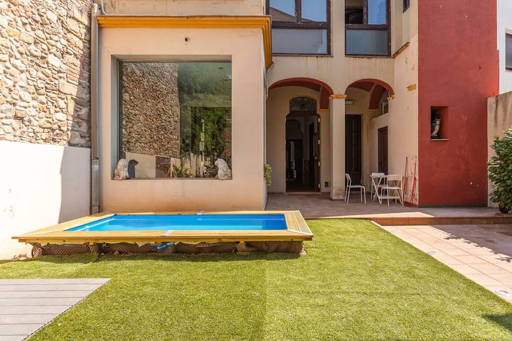 Ferienwohnung für 3 Personen, mit Balkon und Garten in Katalonien