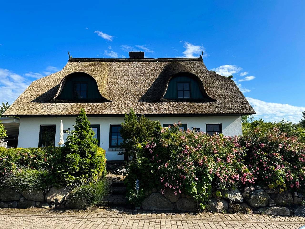 Strandhaus am Höft - exklusiver Privatstrand vor dem Haus in Gager, Mönchgut