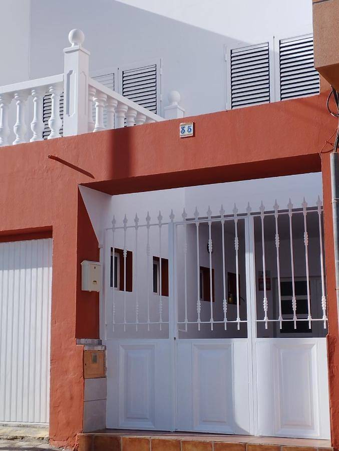 Casa rural para 8 personas, con terraza y vistas, Se admiten mascotas en Puerto del Rosario - 2