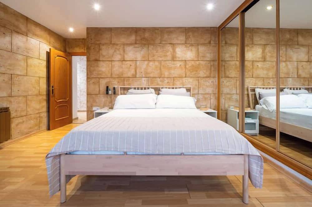 Villa Luxury Rock Tirri by Interhome in Reus, Baix Camp