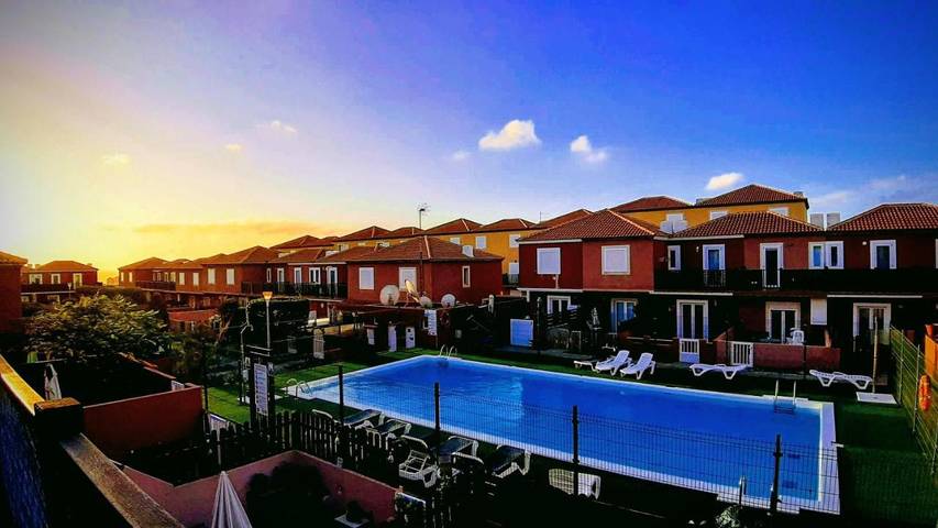 Ferienwohnung für 2 Personen, mit Pool und Garten sowie Ausblick - 1