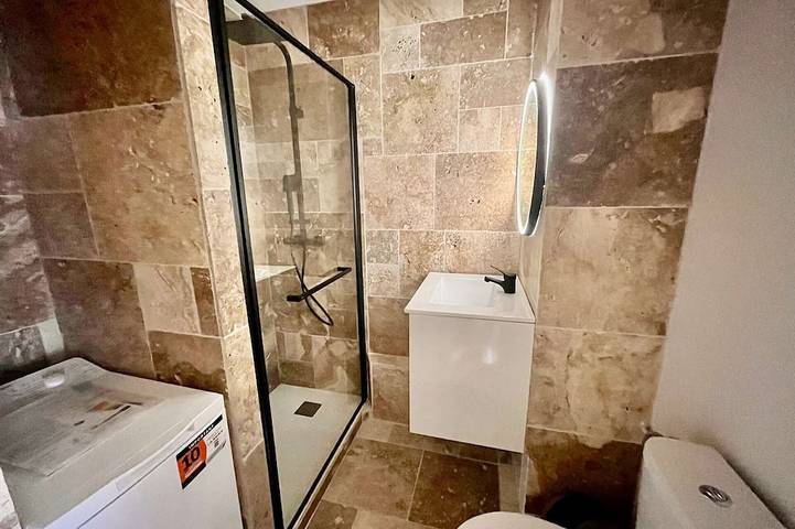 Gîte pour 4 personnes, avec terrasse et balcon/terrasse, animaux acceptés dans Plage Des Tamaris Cavalaire Sur Mer - 4