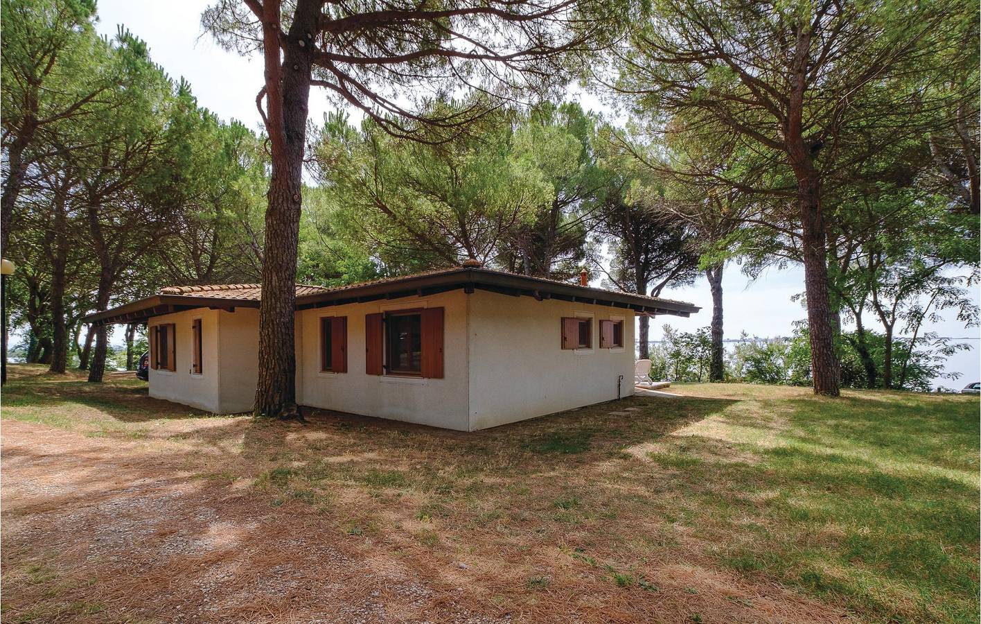 Rifugio sulla spiaggia con WiFi, parcheggio, piscina e terrazza in Aquileia, Provincia d'Udine