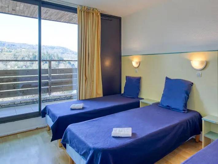 Camping für 3 Personen, mit Balkon in der Auvergne - 2