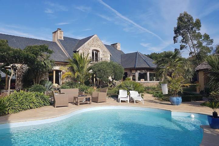 Chambre d’hôte pour 2 personnes, avec Jacuzzi et Jardin à Pommeret