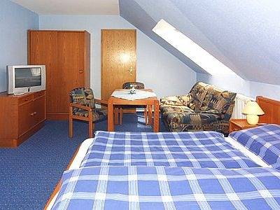 Heyken Burggaststätte - Doppelzimmer in Werdum, Nordseeküste