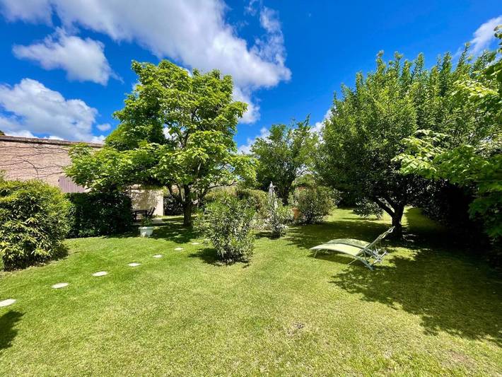 Location de vacances pour 2 personnes, avec vue ainsi que piscine et jardin à Bédoin - 4