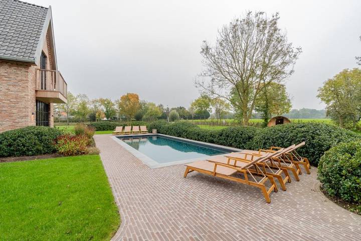 Location de vacances pour 14 personnes, avec piscine et sauna ainsi que vue et jardin à Oostkamp - 3