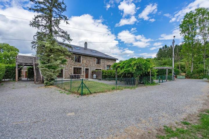 Location de vacances pour 9 personnes, avec jardin, animaux acceptés dans Marcourt - 3