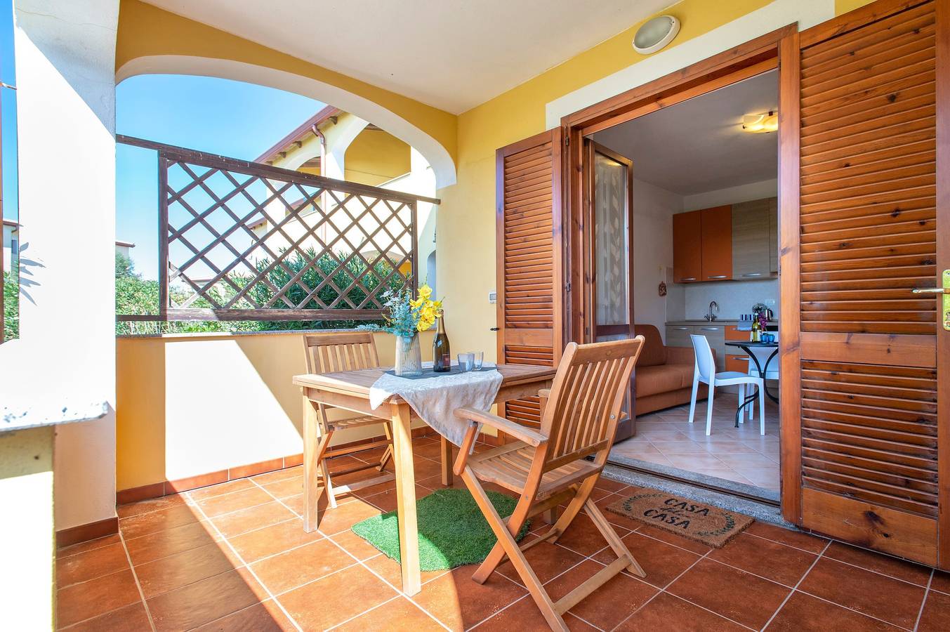 Apartment "Baia delle mimose 50 Meter vom Meer entfernt" mit privatem Garten & Klimaanlage in Pirotto Li Frati, Olbia-Tempio