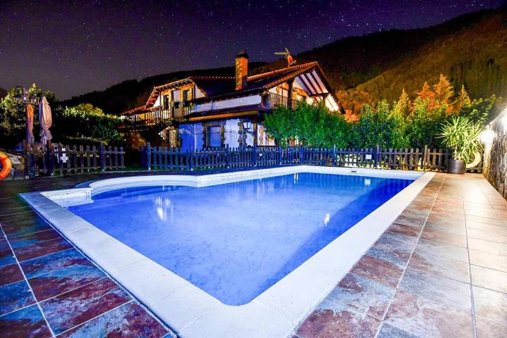 Apartamento de vacaciones para 6 personas, con piscina además de vistas y jardín en Cantabria - 3