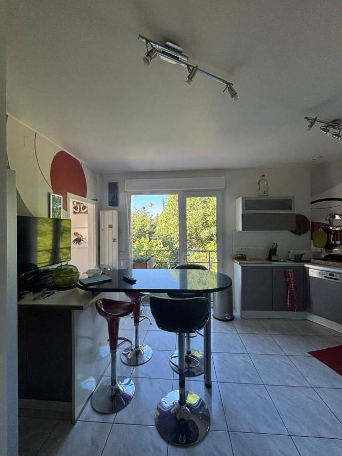 Gîte pour 6 personnes, avec piscine ainsi que balcon et vue à Saint-Jean-Lespinasse - 2