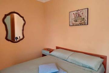 Villa Con Piscina per 4 Persone in Imperia, Provincia di Imperia, Foto 2