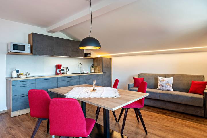 Ganze Wohnung, Ferienwohnung "Morodeserhof Bühlen 2" mit Bergblick, Terrassen und Wlan in Kastelruth, Dolomiti Superski