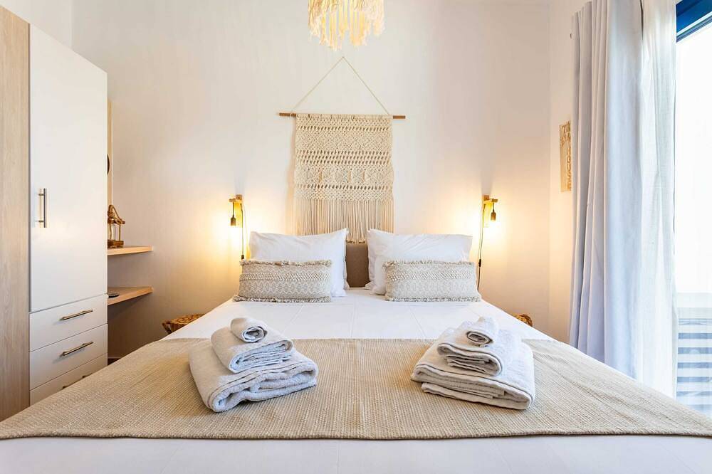 Live In Blue - Azure Magic Views & Private Pool in Kea