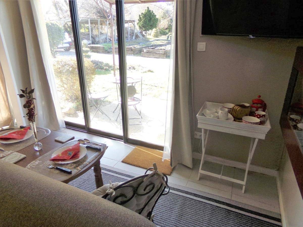 King Room with Garden View in La Porcherie, Région de Limoges
