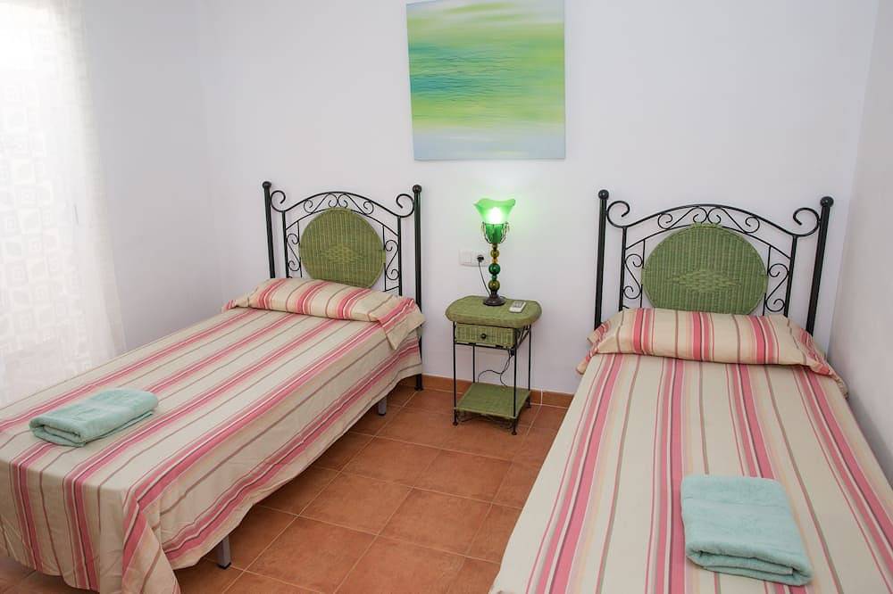 Entire apartment, 3 Bedroom Ground Floor Apartment in Playa de las Ventanicas, Mojácar