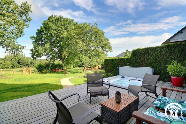 Location de vacances pour 4 personnes, avec jacuzzi ainsi que sauna et jardin à Bazouges-la-Pérouse - 3