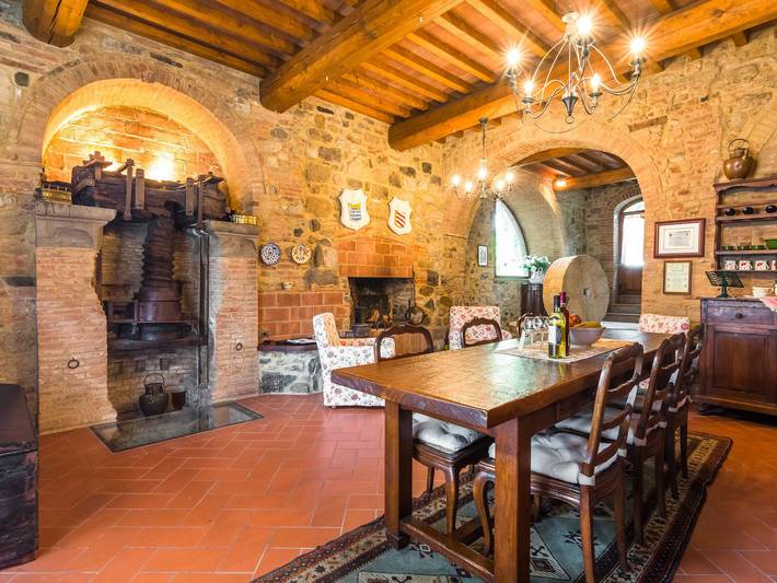 Casa Vacanze in Toscana con Piscina in Lajatico, Pisa e dintorni