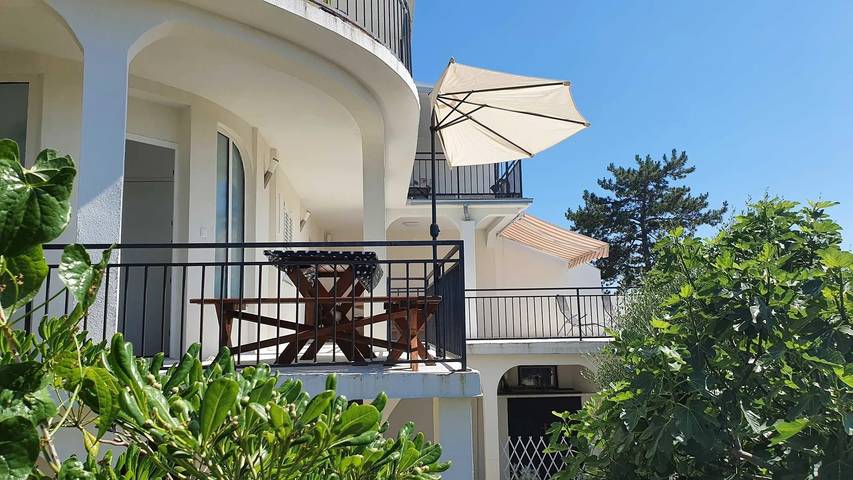 Ferienwohnung für 3 Personen, mit Balkon/Terrasse in Malinska