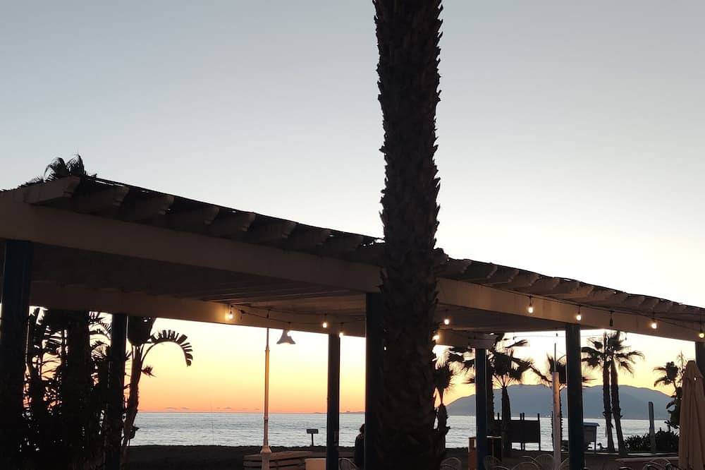 Geheel appartement, Rincon De La Victoria: appartement aan het strand in Rincon de la Victoria in Playa de Rincón de la Victoria, Rincón de la Victoria