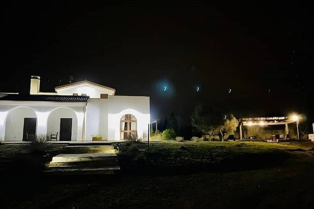 Villa Elia, Tenuta Le Scerze, apt with terrace 2px in Borgagne, Melendugno