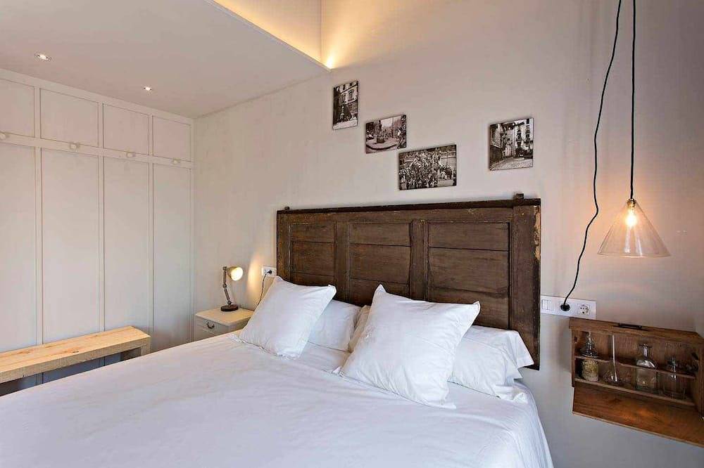 Apartamento entero, Terrissaire terraza y acceso a la piscina interior in Olot, Parc Natural de Zona Volcànica de la Garrotxa